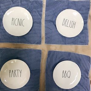 Rae Dunn picnic set